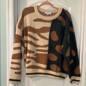 NWOT Chic Gilli Brown and Black Patterned Sweater